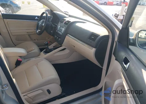 2010 Volkswagen Jetta Limited Edition from USA, damaged, VIN 3VWRX7AJ8AM142028